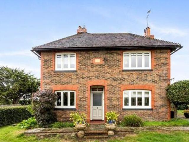 House for sale in Horsham, West Sussex