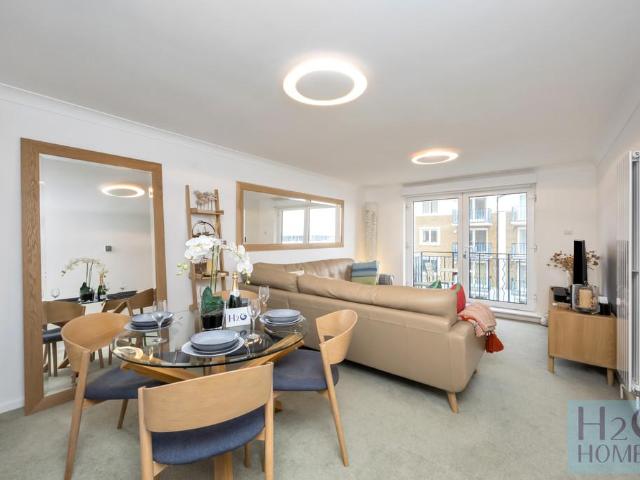 Apartment for rent in Roedean