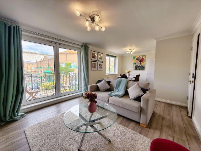Apartment for rent in Brighton Marina, Roedean