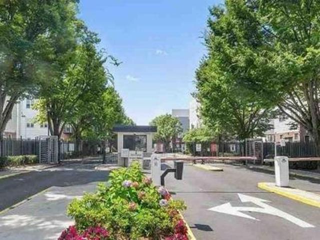 Condo for sale in The Bronx, Arverne