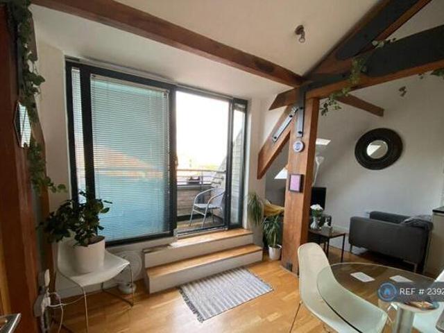 House for rent in Steander, Leeds