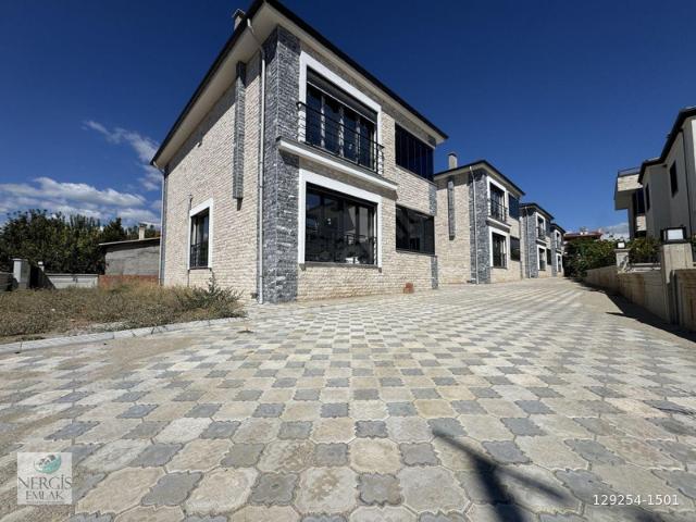 Zeytinli, Edremit içerisinde satılık Villa