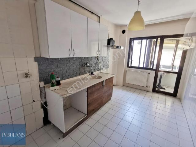 Karşiyaka, İzmir içerisinde satılık mülk