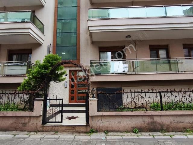 Karşiyaka, İzmir içerisinde kiralık mülk
