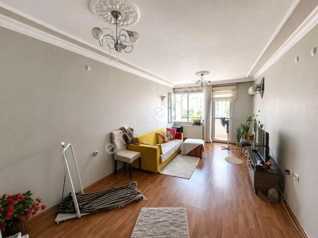 Karşiyaka, İzmir içerisinde satılık mülk