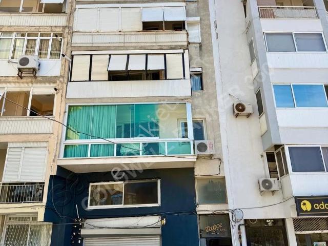 Karşiyaka, İzmir içerisinde kiralık mülk