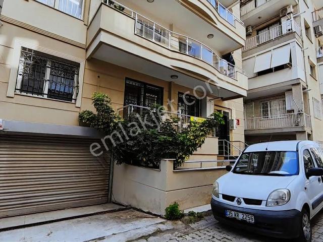 Karşiyaka, İzmir içerisinde satılık mülk