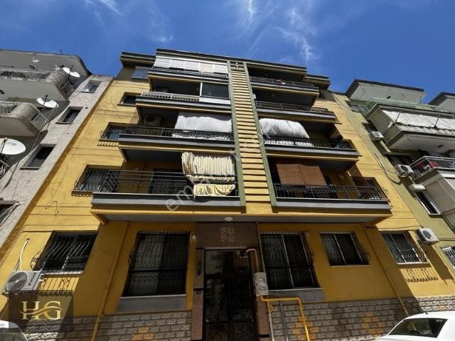 Karşiyaka, İzmir içerisinde satılık mülk