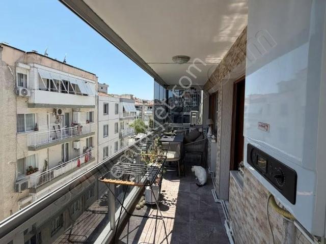 Karşiyaka, İzmir içerisinde kiralık mülk