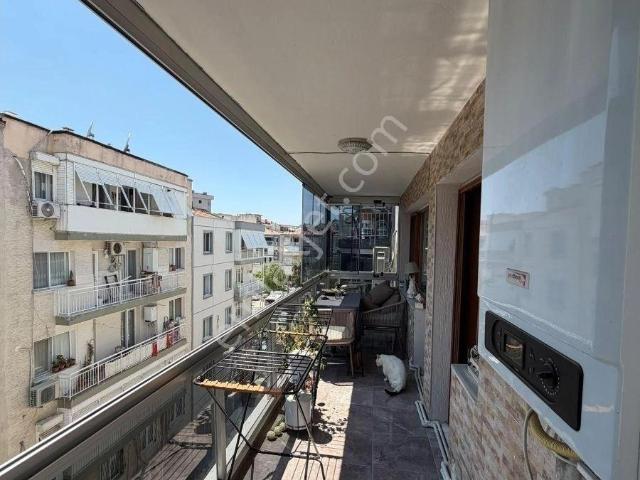 Karşiyaka, İzmir içerisinde kiralık mülk