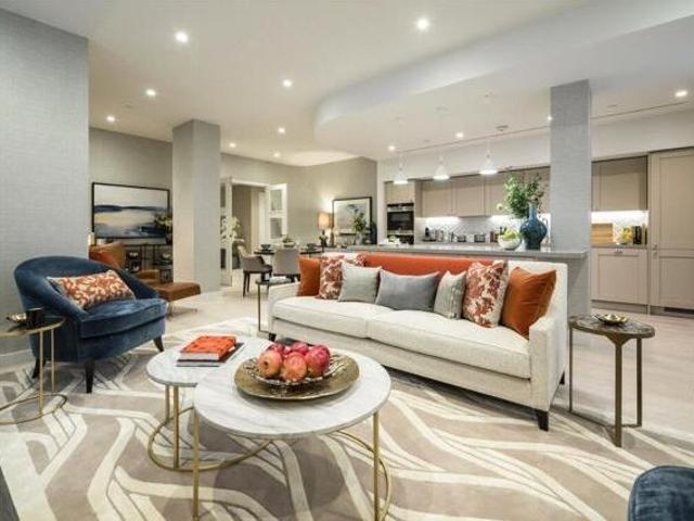 House for sale in Little Stanmore, Greater London
