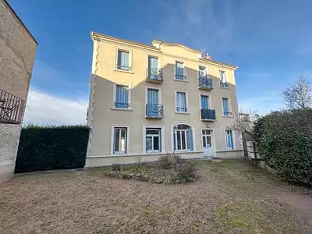 Appartement vente à Néris-les-Bains, Allier