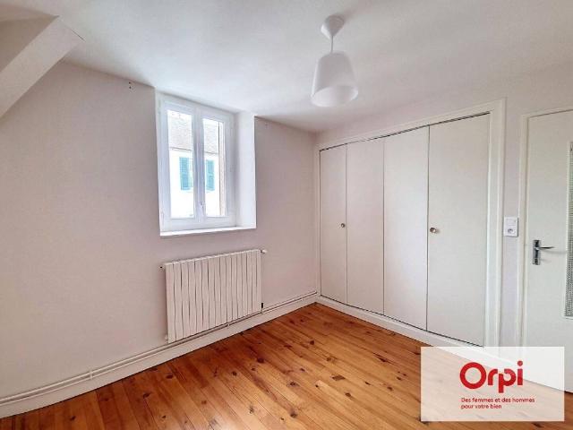 Appartement location à Marcoing, Néris-les-Bains