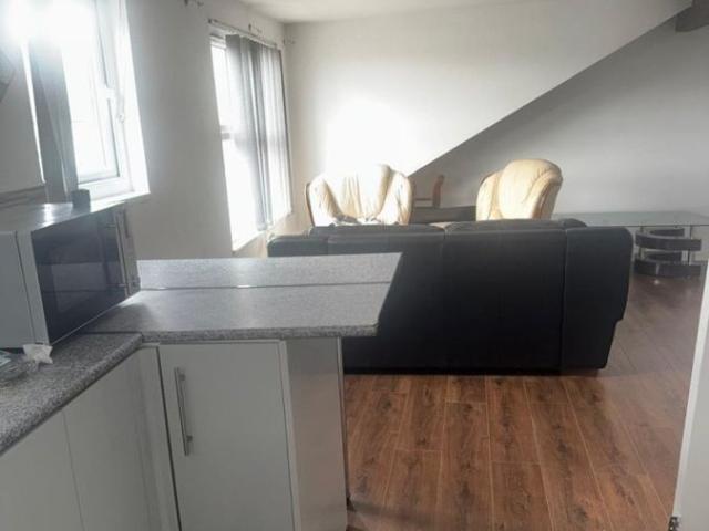 Studio for rent in West Yorkshire