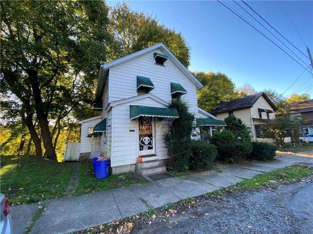 House for sale in New Castle, Pennsylvania