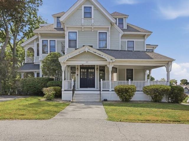 Condo for sale in Lowell, Massachusetts