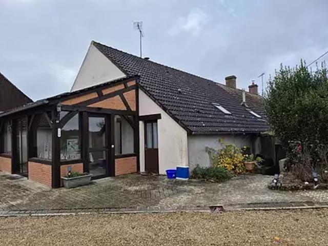Maison vente à Montargis, Nesploy