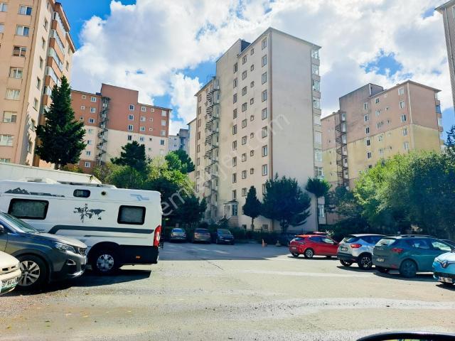 Uğur Mumcu Mahallesi, Kartal içerisinde satılık mülk