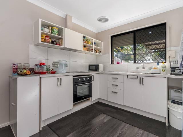 Duplex for sale in Camillo, Western Australia