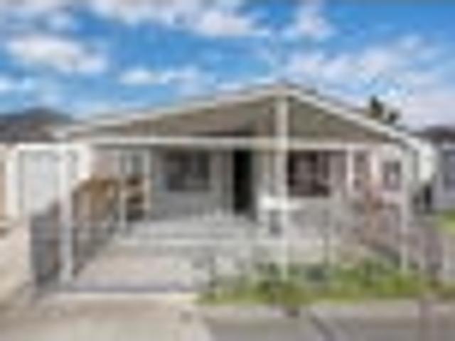 House for sale in Papakura