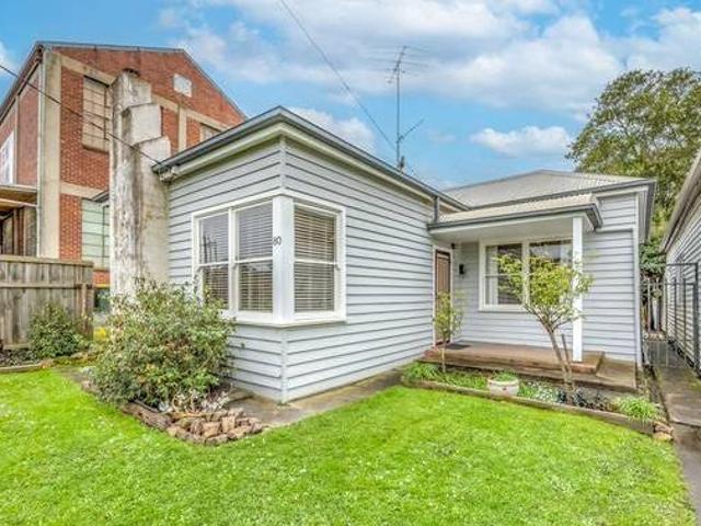 House for rent in Victoria