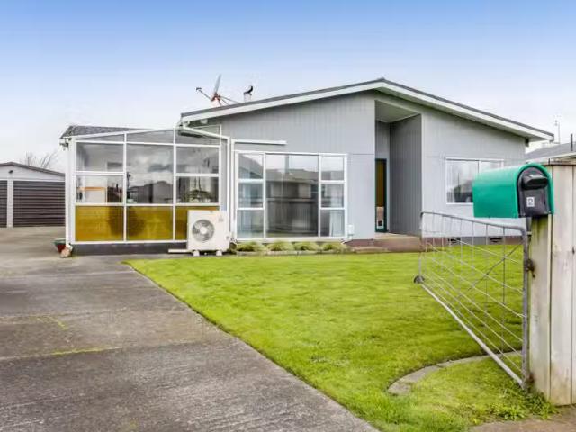 House for sale in Days Bay, Wellington