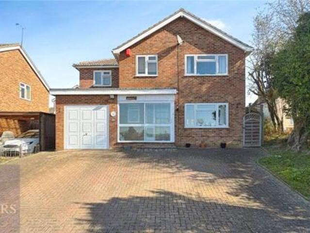 House for sale in Chipping Hill, Essex