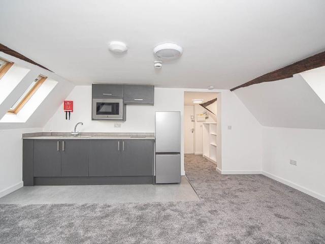 Studio for rent in Hyde Park, South Yorkshire