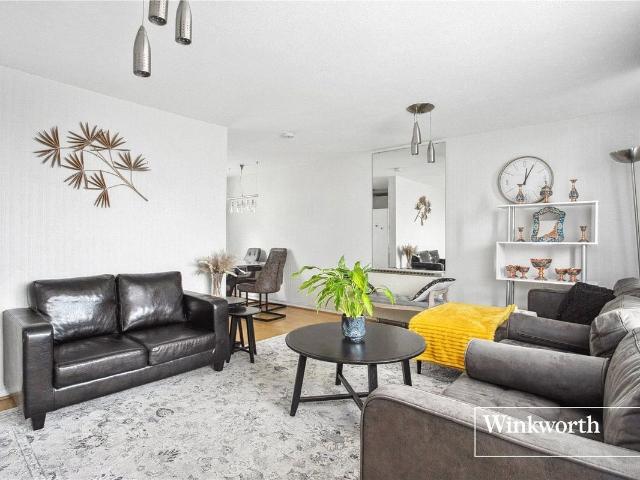 Apartment for rent in Church End, Greater London