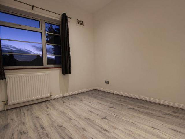 House for rent in Woodside Park, Greater London