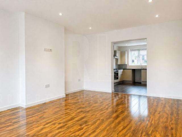 Apartment for rent in West Finchley, Greater London
