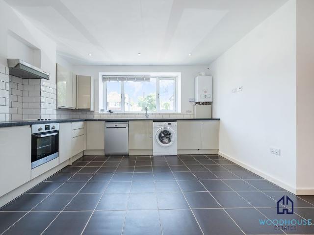 Apartment for rent in West Finchley, Greater London