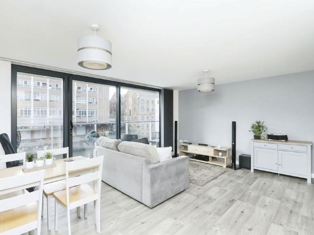 Apartment for rent in Lakenham, East Bank