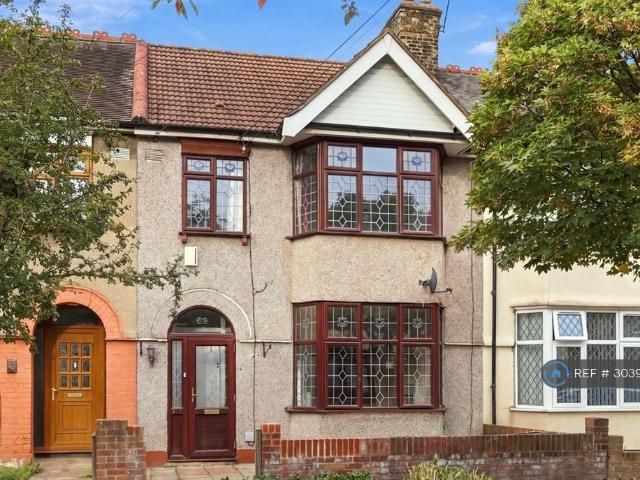 House for rent in London Borough of Barking and Dagenham, Greater London