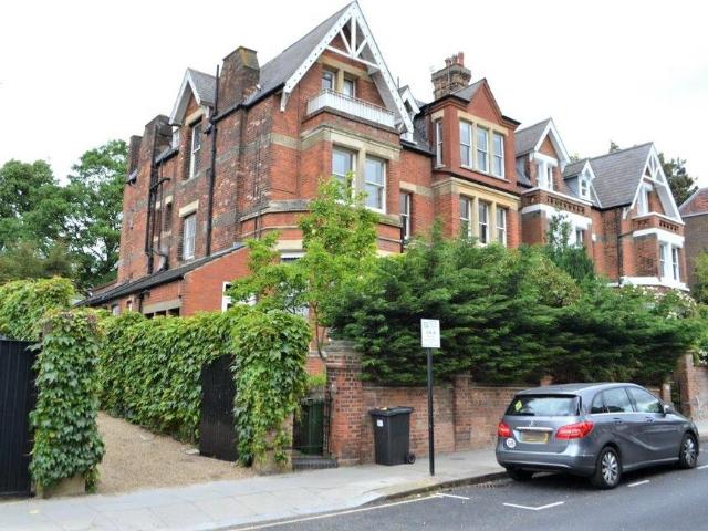 Apartment for rent in South Hampstead, Greater London