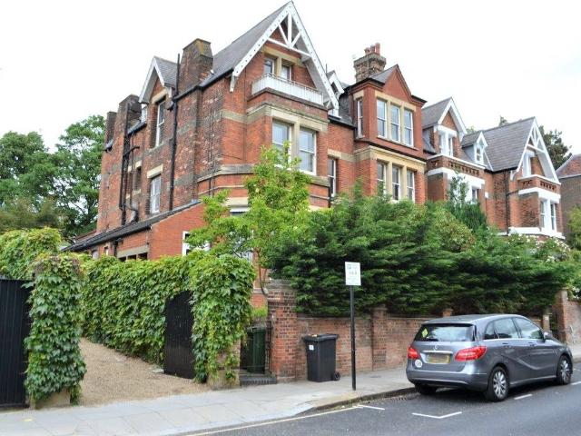 Apartment for rent in South Hampstead, Greater London