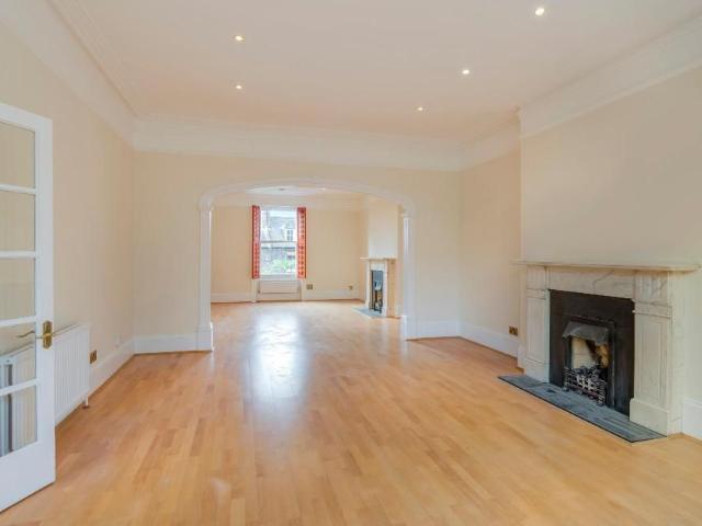 Apartment for rent in South Hampstead, Greater London