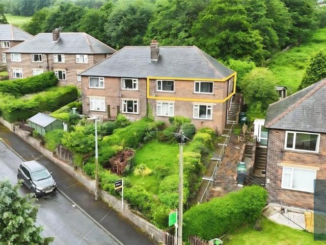 Apartment for rent in Cowlersley, Kirklees