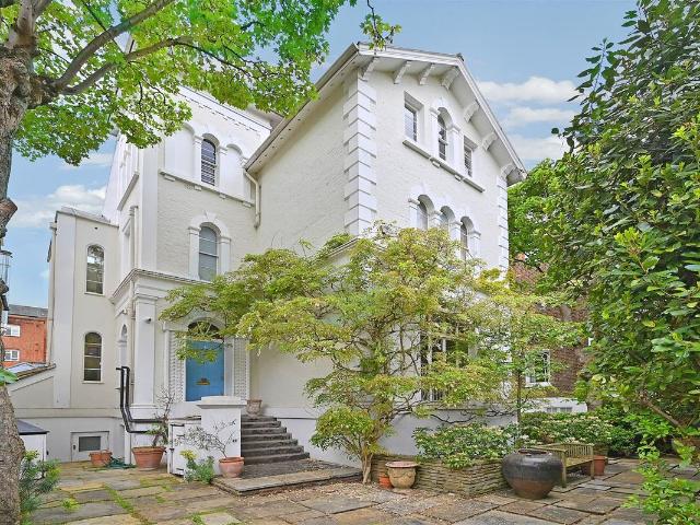 House for rent in Brompton, Greater London