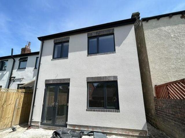 House for sale in Mirfield, West Yorkshire
