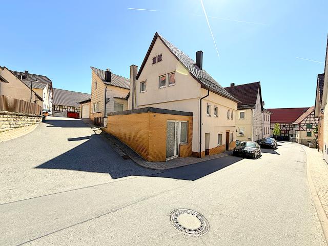 Mehrfamilienhaus kaufen in Hüffenhardt, Baden-Württemberg