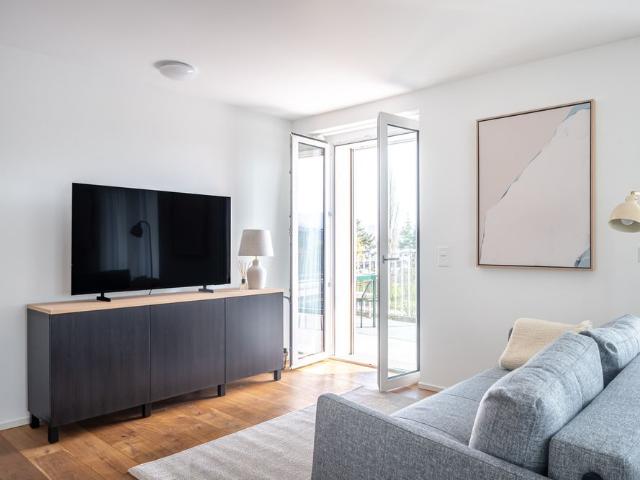 Apartment mieten in Einigen, Zürich