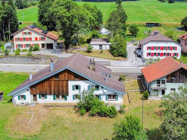 Bauernhaus kaufen in Les Verrières
