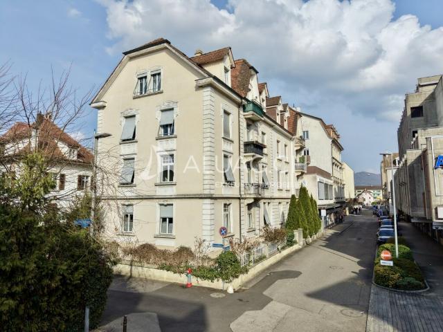 Mehrfamilienhaus kaufen in Delémont, Jura