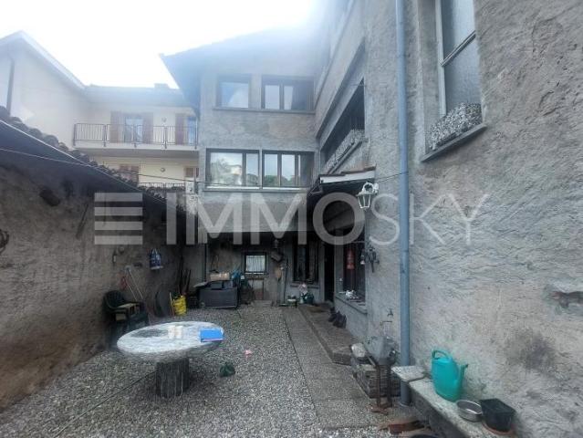Haus kaufen in Magliaso, Tessin