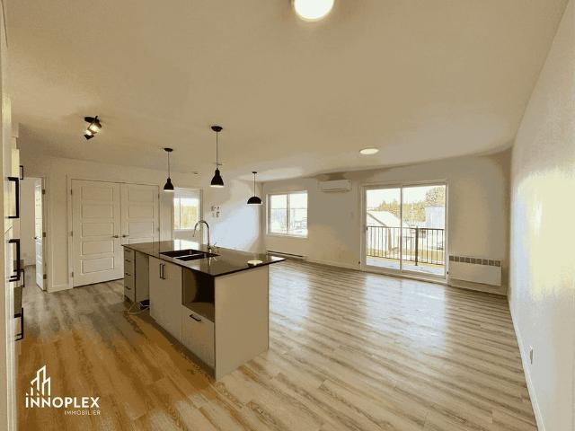Apartment for rent in Le Val-saint-françois, Quebec