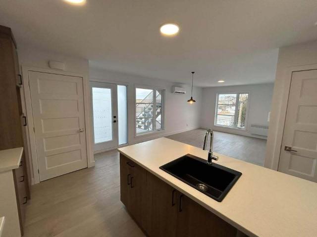 Apartment for rent in Le Val-saint-françois, Quebec