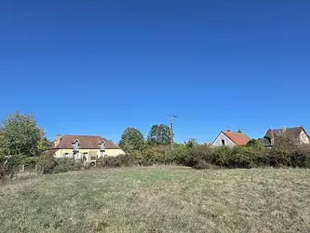 Terrain vente à Neuilly-le-Réal, Allier