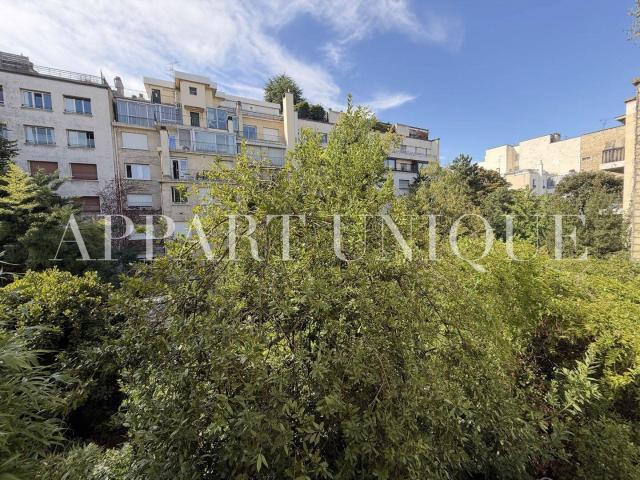 Studio location à Neuilly-sur-Seine, Hauts-de-Seine
