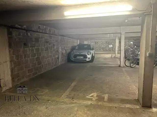 Garage vente à Nanterre, Neuilly-sur-seine